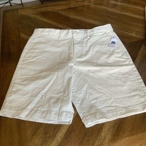 NWT GAP MEN SHORTS